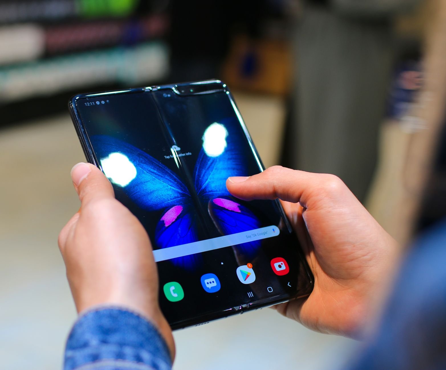 Apple foldable phone
